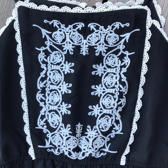 NWOT Romeo & Juliet romper M - Picture 2 of 8